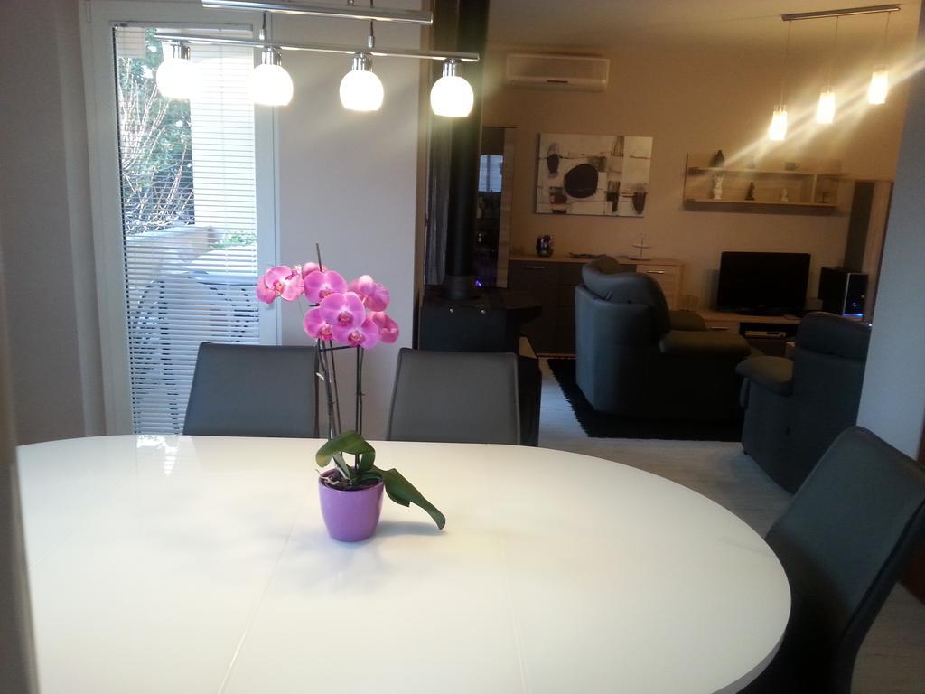 Apartments Roncevic ซาดาร์ ภายนอก รูปภาพ